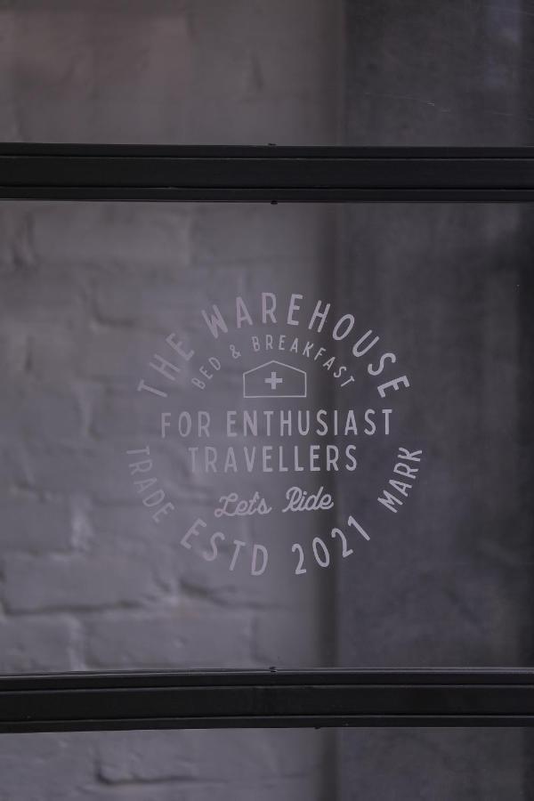 Warehouse X Poshtel Hotel Manāli Екстериор снимка